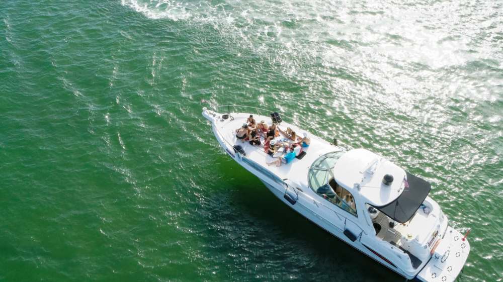 The Best Times of Year for Yacht Charters in South Florida